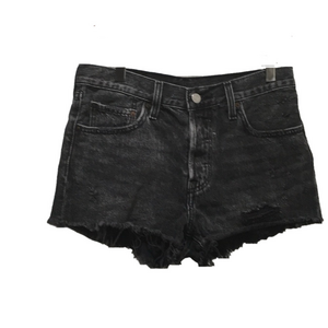 Levi women’s jean shorts size W27 GUC